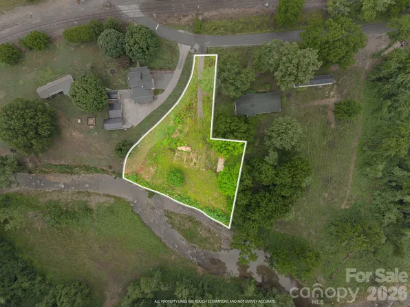 450 Orchard St, Old Fort, NC 28762