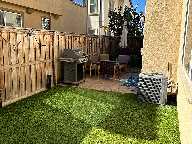 10559 Sausalito Ct — Photo 28