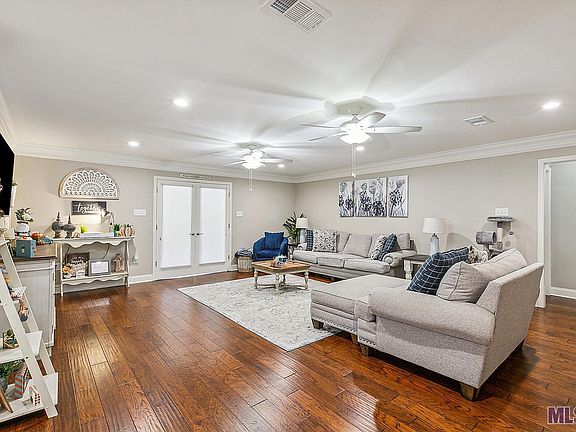 3rd image of 4112 Emily Dr