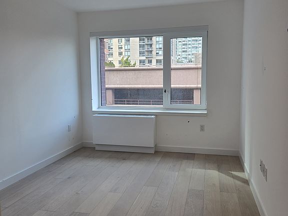 5th image of 233 50th Ave #E512