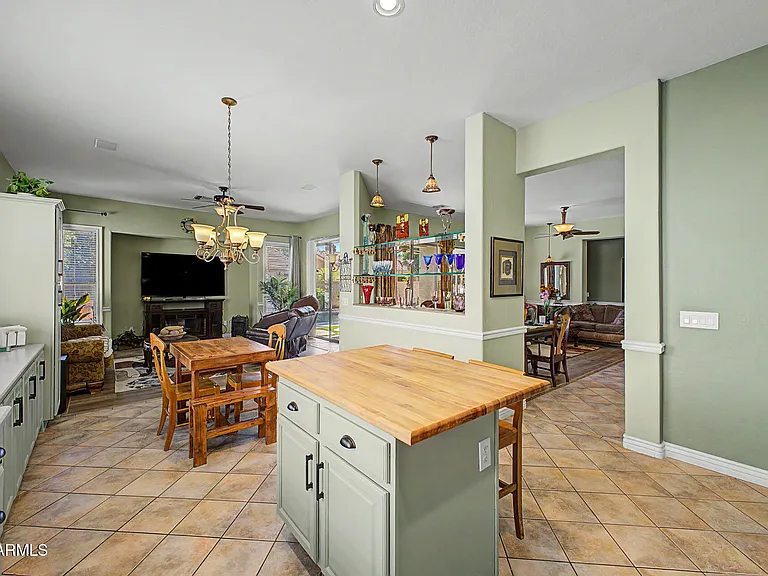 765 W Ebony Way — Photo 16