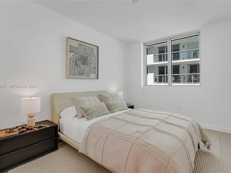 9221 E Bay Harbor Dr #511/512 — Photo 34