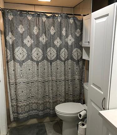 3rd image of 108 Larkspur Ln