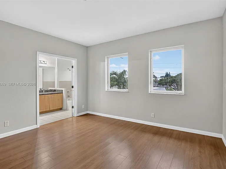 5337 SW 40th Ave #5337 — Photo 29