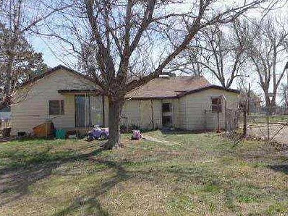 2nd image of 4205 Hilltop Dr