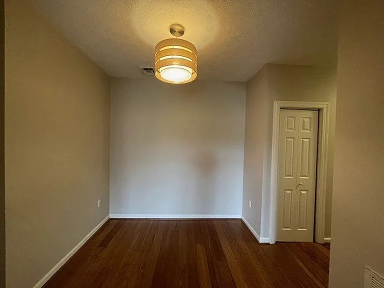 4801 Lyons View Pike #B101 — Photo 6