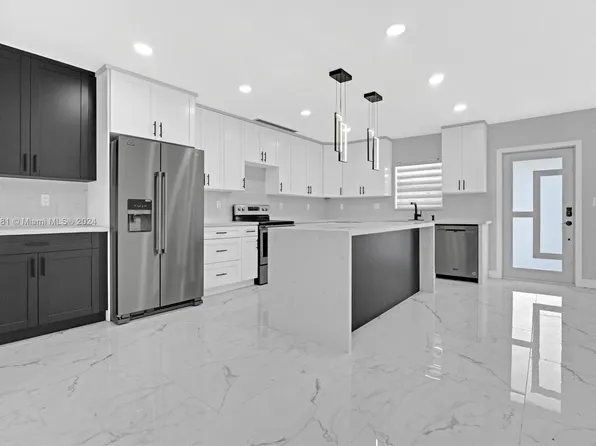 11414 SW 148th Ln, Miami, FL 33176