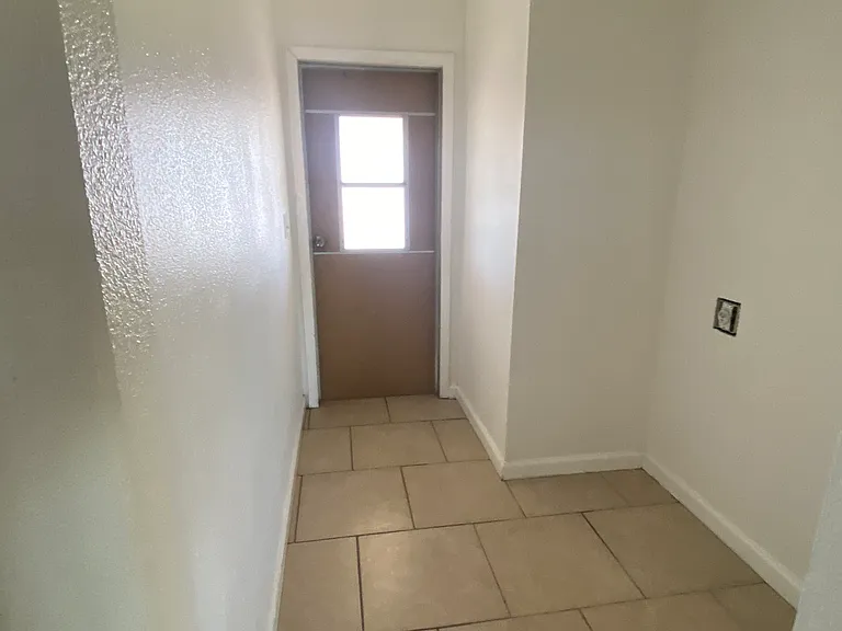 36176 Rabbit Springs Rd — Photo 7