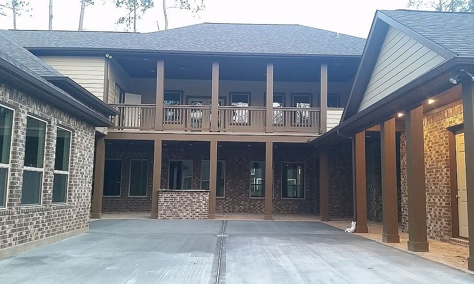 2nd image of 2403 Carriage Ridge Ln