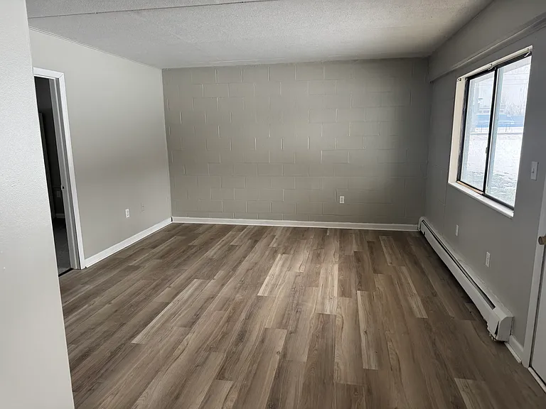 100 Brigham / 90 Brigham — Photo 2