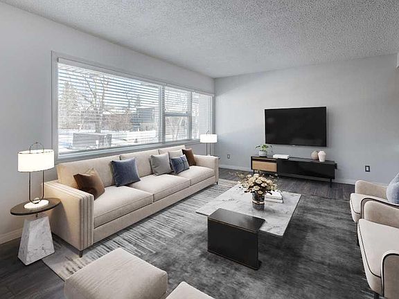 3rd image of 324 N Brae Glen Rd SW