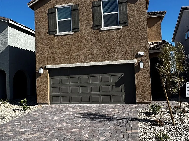9250 Innot Ave — Photo 2