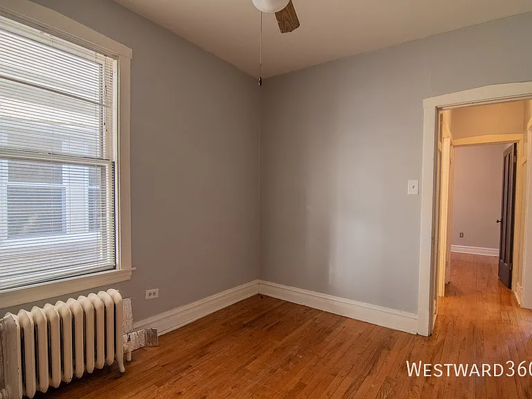 4246 N Menard Ave — Photo 10