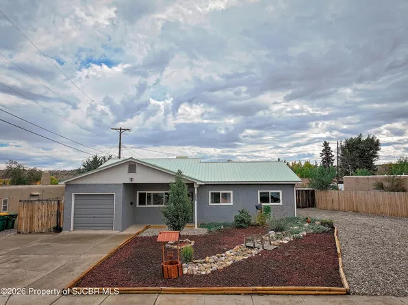 3602 Piedra Vista Dr, Farmington, NM 87402