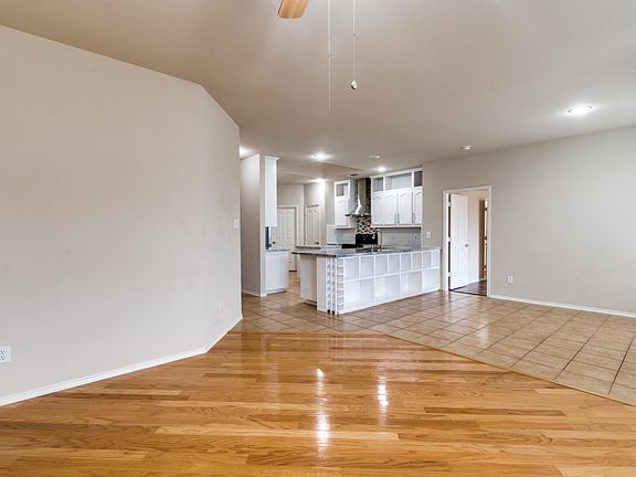4th image of 9600 Minton Dr