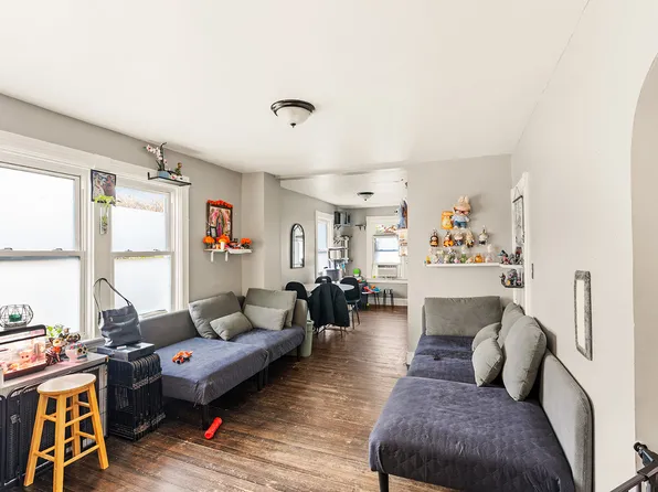 53-31 Woodside Avenue image 4 of 8