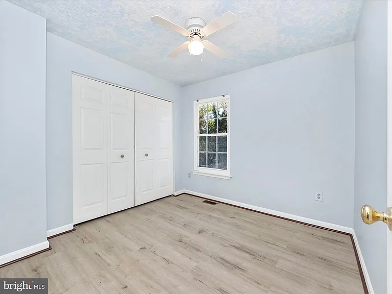 408 Willow Hill Ct — Photo 10