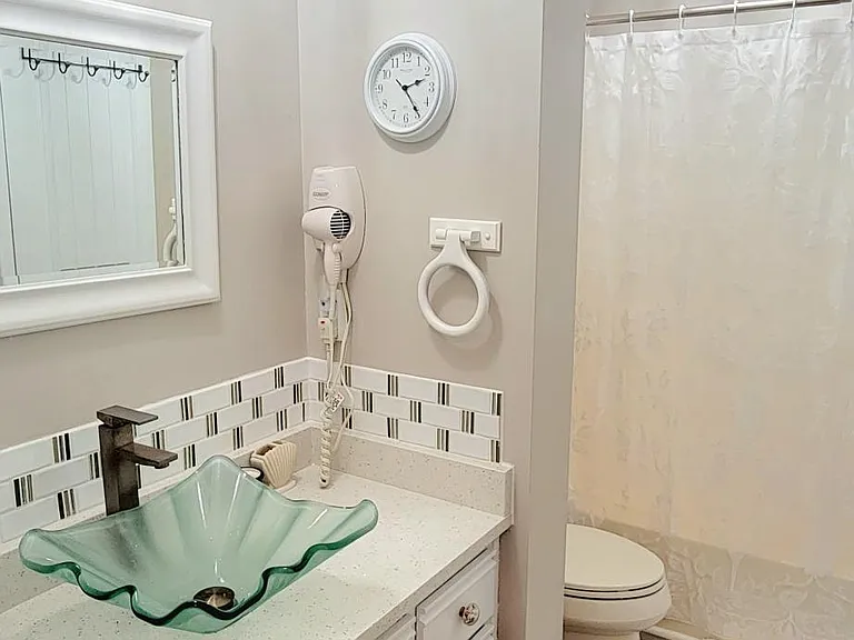 626 Laurel Ct — Photo 14