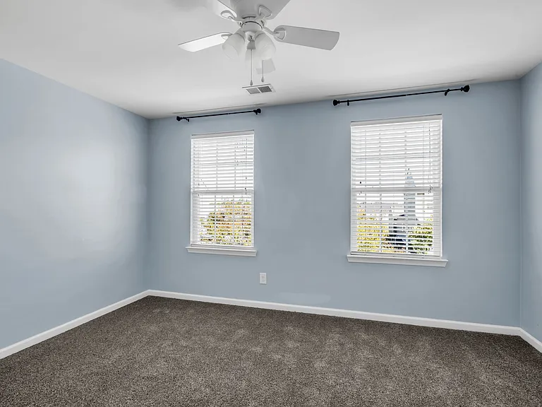 2031 Hemlock Dr #1 — Photo 21