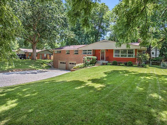 3rd image of 3259 W 48th St
