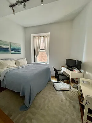 Rented by NY Living Solutions | media 26