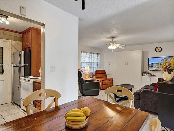 5th image of 16750 NE 14th Ave APT 311