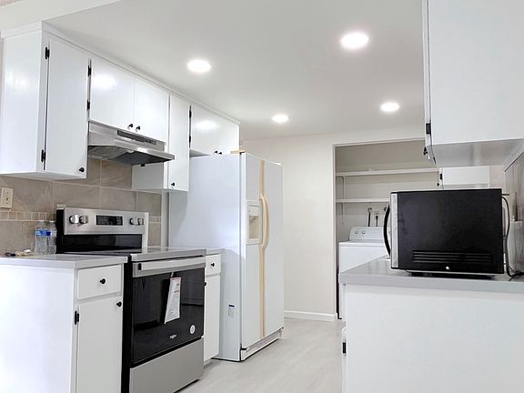 3rd image of 1669 S 41st St