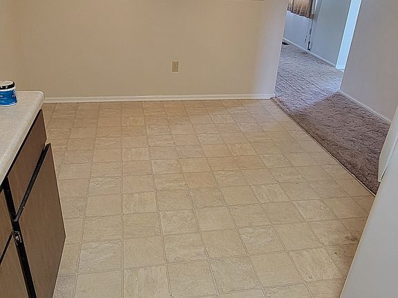 4th image of 1717 Dubois Dr #A