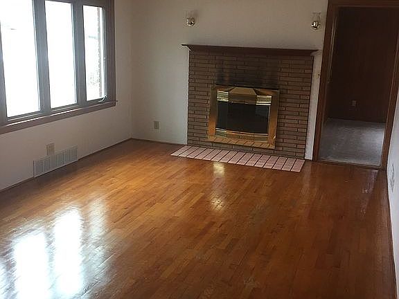 3rd image of 10629 Felton St