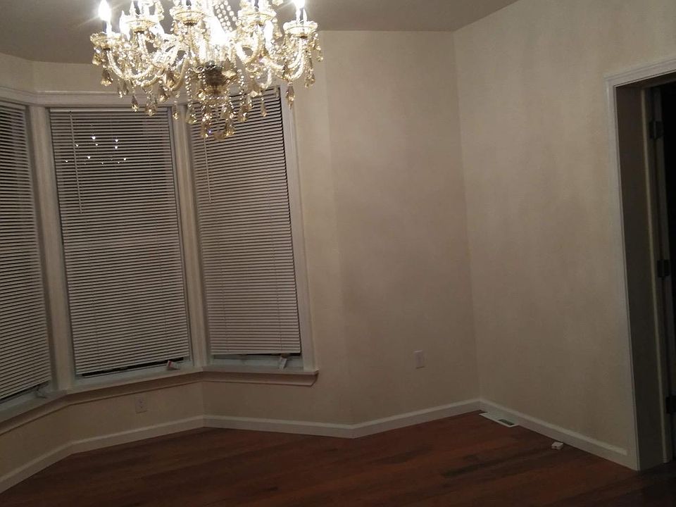 2nd image of 105 Franklin St #1