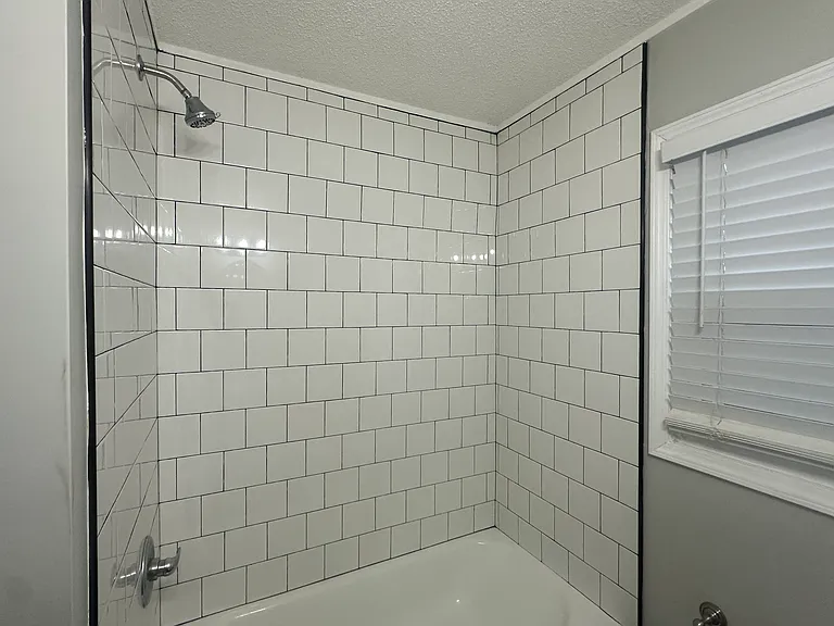 3909 Cypress Ave SW — Photo 9