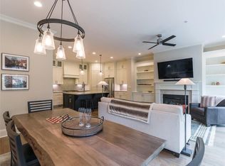 605 Abbington River Ln, Atlanta, GA