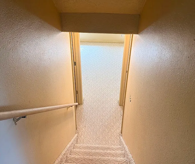 253 Colonial Way — Photo 23