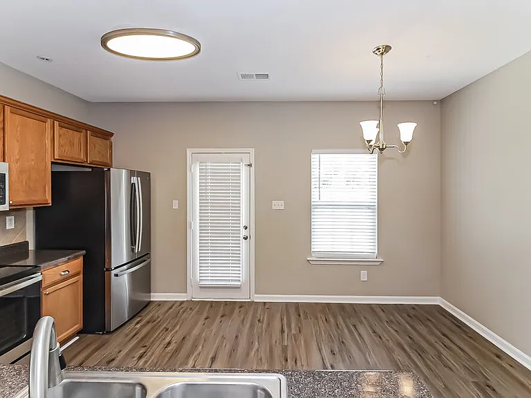 9864 White Poplar Dr — Photo 5