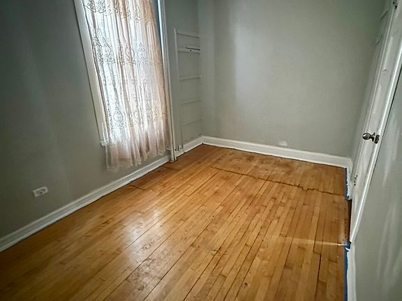 5th image of 2304 N Kildare Ave #1