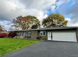 3 Tanglewood Rd, New Hartford, NY 13413