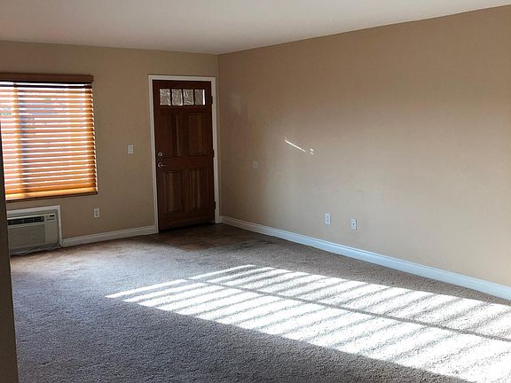 4th image of 4230 52nd St Unit 14