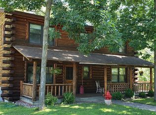 E7712 Cut Off Rd, New London, WI 54961