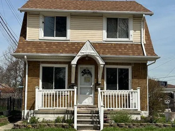 1072 Mayflower Ave, Lincoln Park, MI 48146