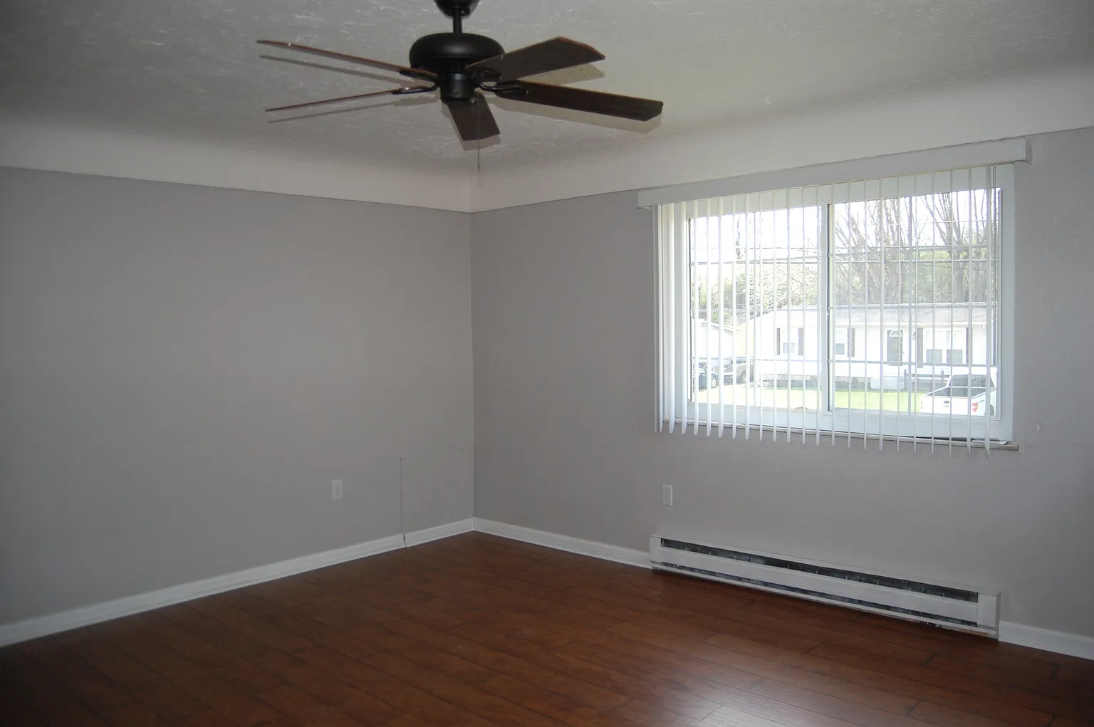 3350 Sycamore Tree Ln photo 1