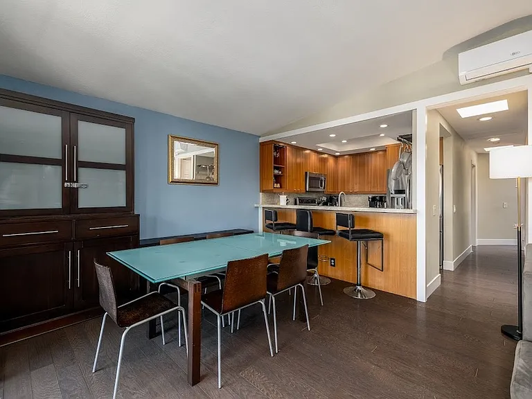 2215 Linwood St #C5 — Photo 3