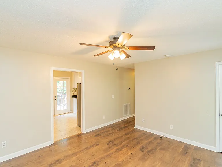 37 Anderson Rd — Photo 18