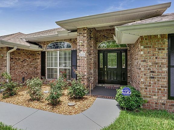 2nd image of 1278 McGirts Creek Dr E
