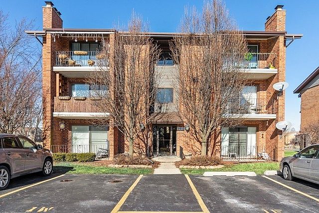 1st image of 9910 Treetop Dr APT 2E