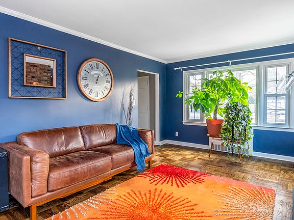4th image of 216 Franklin Ave #216