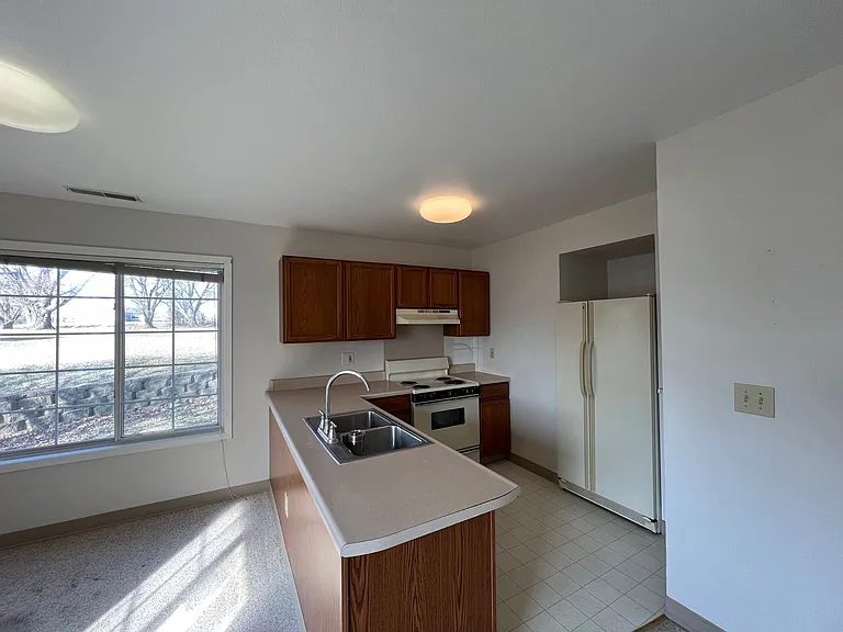 1806 Main St — Photo 8