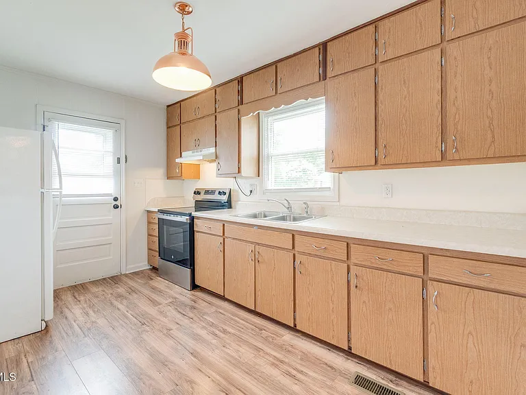 615 Bravo St — Photo 10