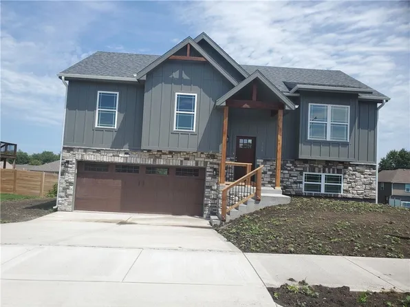 308 Lykins Ln, Cameron, MO 64429