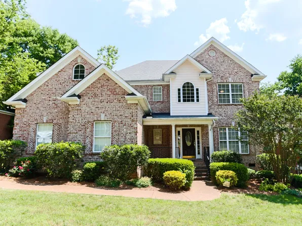 6732 Christiansted Ln, Nashville, TN 37211