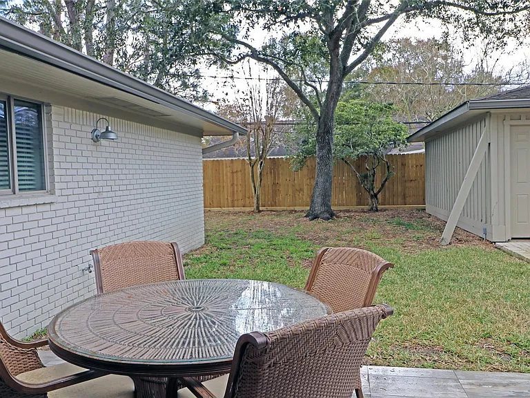 5527 Valkeith Dr — Photo 27
